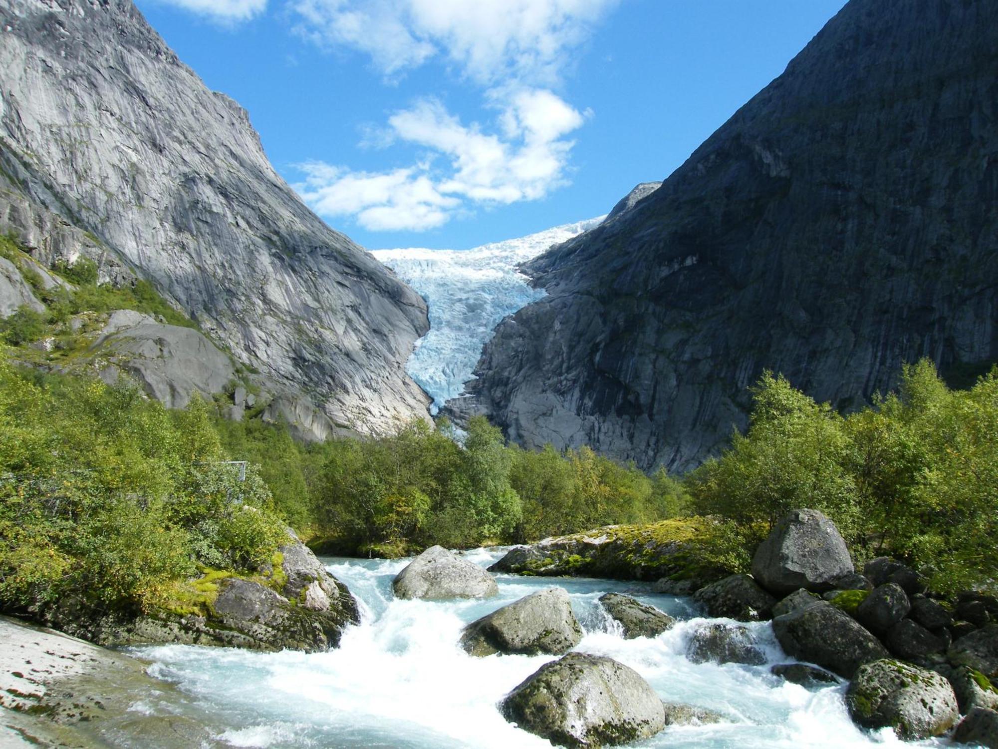 Отель Briksdalsbre Fjellstove Экстерьер фото