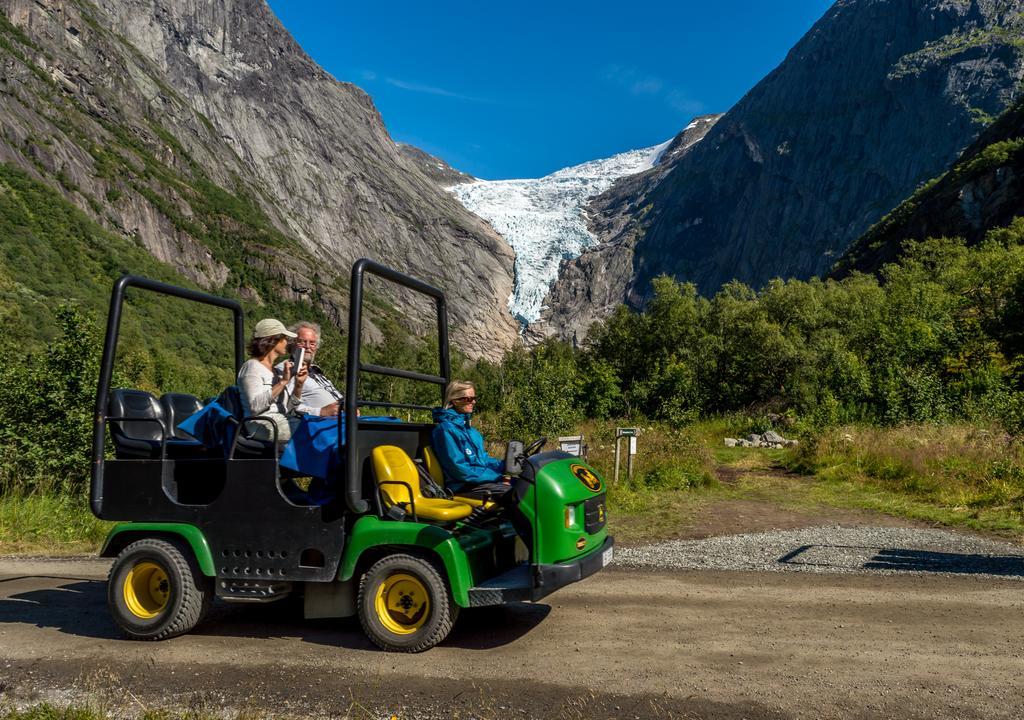 Отель Briksdalsbre Fjellstove Экстерьер фото